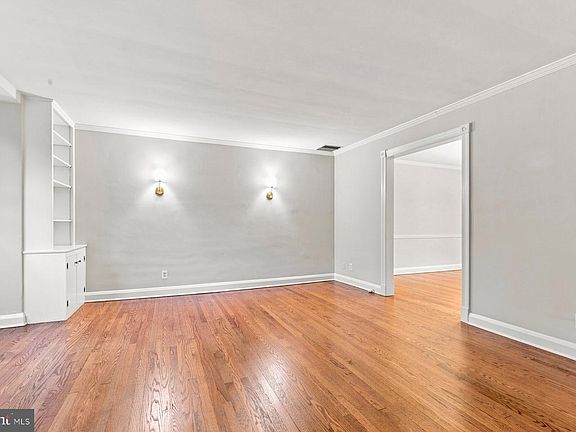 4th image of 4237 Wickford Rd