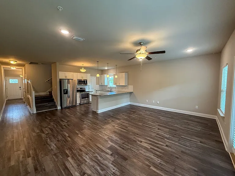 9801 Nature Creek Blvd — Photo 2