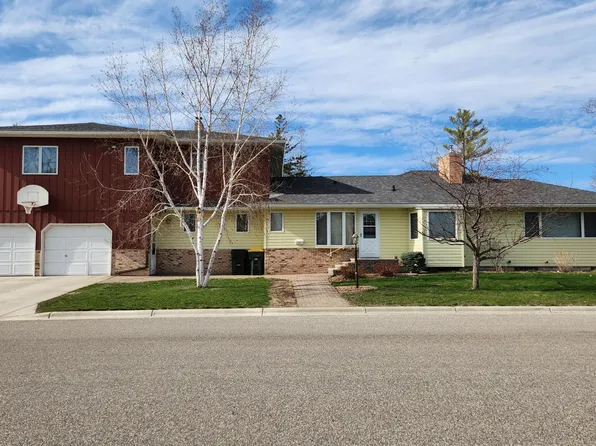 612 S 11th St, Olivia, MN 56277