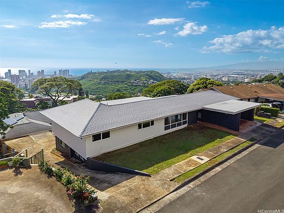 2nd image of 2641 Aaliamanu Pl