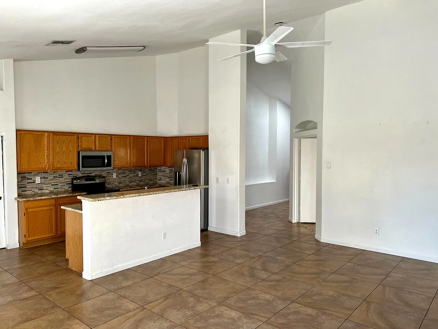 3 bed, 1500 sqft, $2,350 — Photo 3