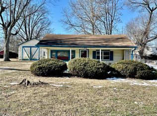 237 Lindenwood Dr, East Alton, IL