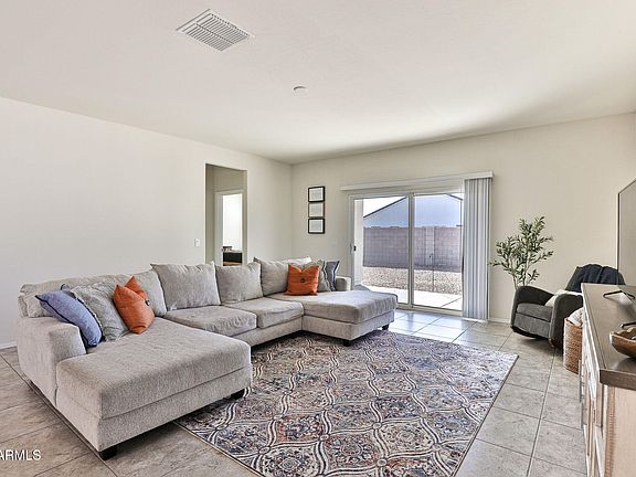 3rd image of 454 N 19TH Place