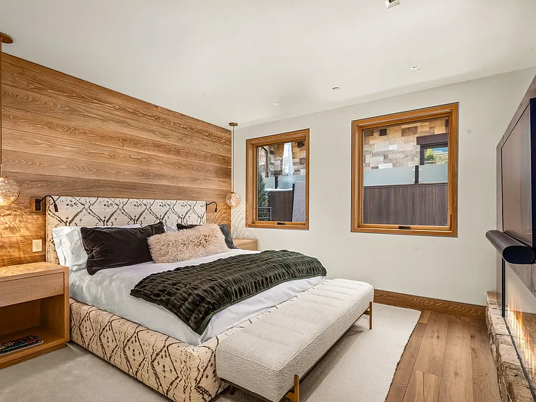 549 Walnut St — Photo 20