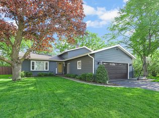 1400 Woodland Ln, McHenry, IL 60051