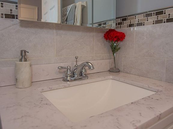 4th image of 262 E Haverhill St APT 12