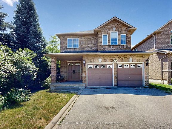 2nd image of 24 Cachet Hill Cres