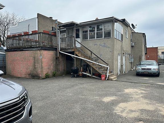 5th image of 43-43 Cross St #45