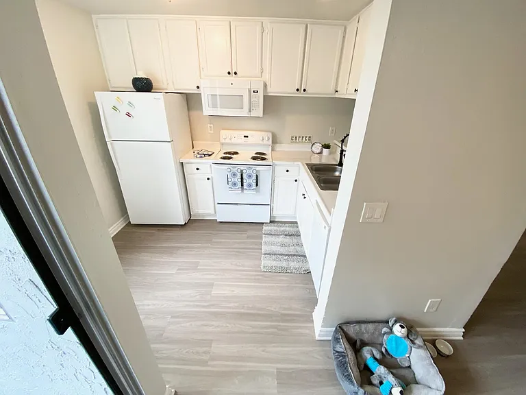 Chateau Spring Hill — Photo 26