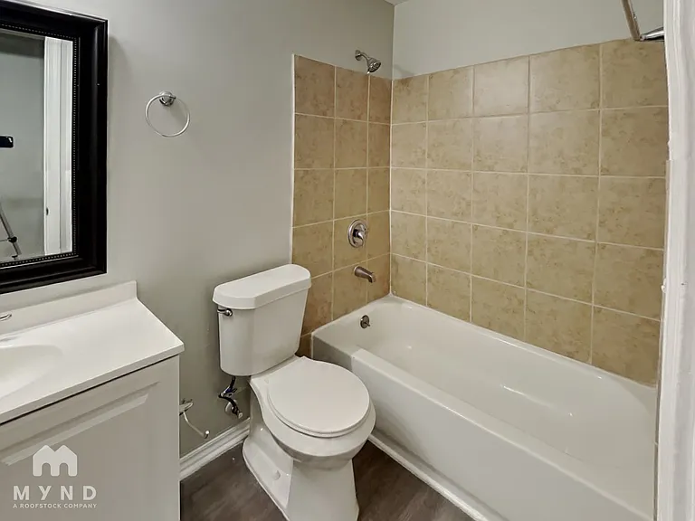 4828 Royal Run Dr — Photo 14