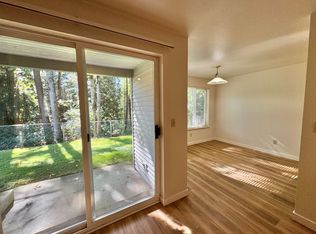 11135 NE 128th St APT H102, Kirkland, WA 98034