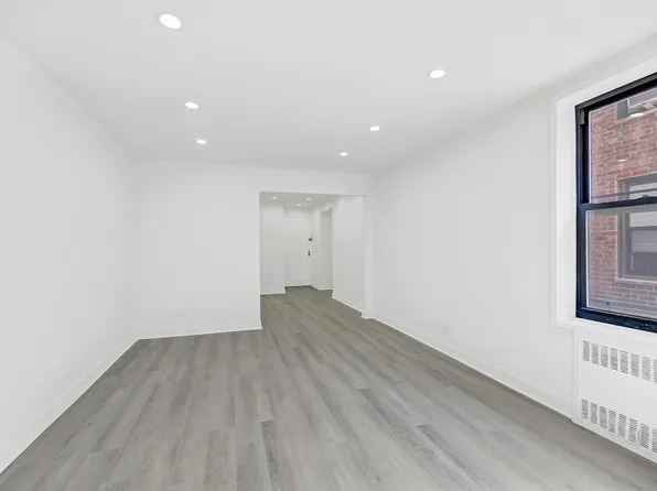 61 Oliver Street image 14 of 26