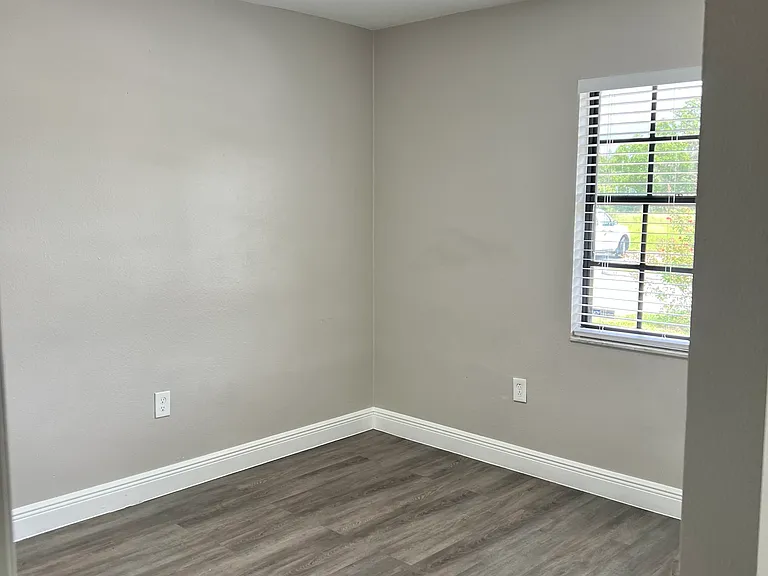 618 Woodlane Cir — Photo 6