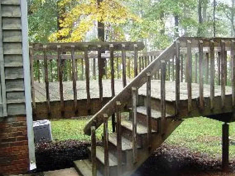 215 Jefferson Woods Dr — Photo 2