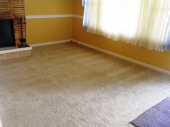 5th image of 204 Bedford Ct