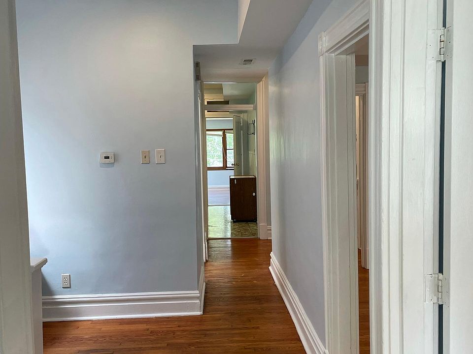 Main entry/ Hall