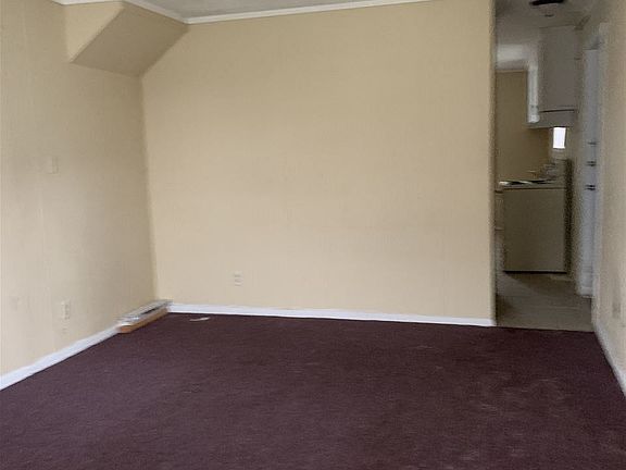 2nd image of 750 & 752 Lilly Ave