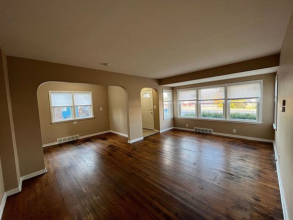 2nd image of 2524 Tytus Ave