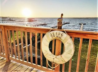 1625 Dick Bay Dr, Dickinson, TX 77539