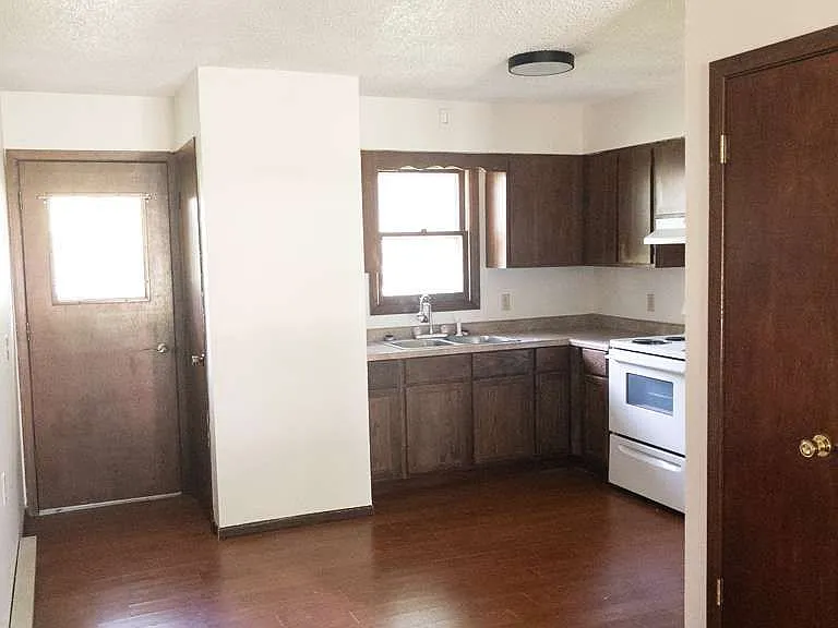115 Walnut St #8 — Photo 9