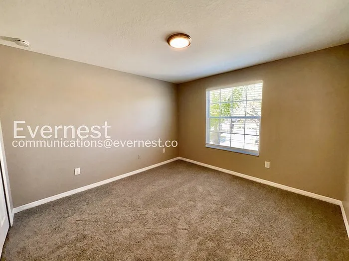11211 Flora Springs Dr — Photo 16