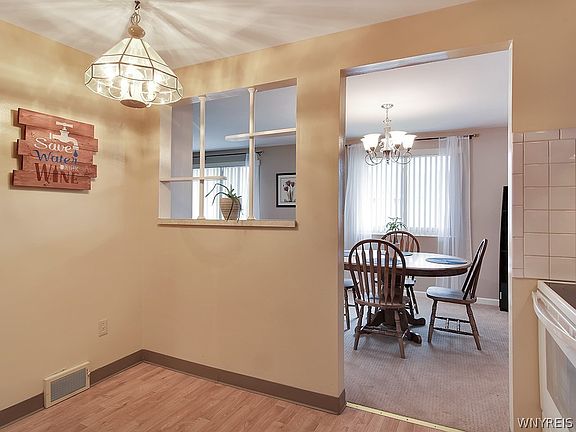 3rd image of 115 Old Lyme Dr APT 4