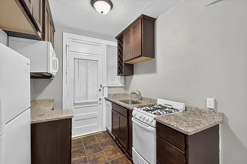 1949 Alfred Ave #1S Photo 1