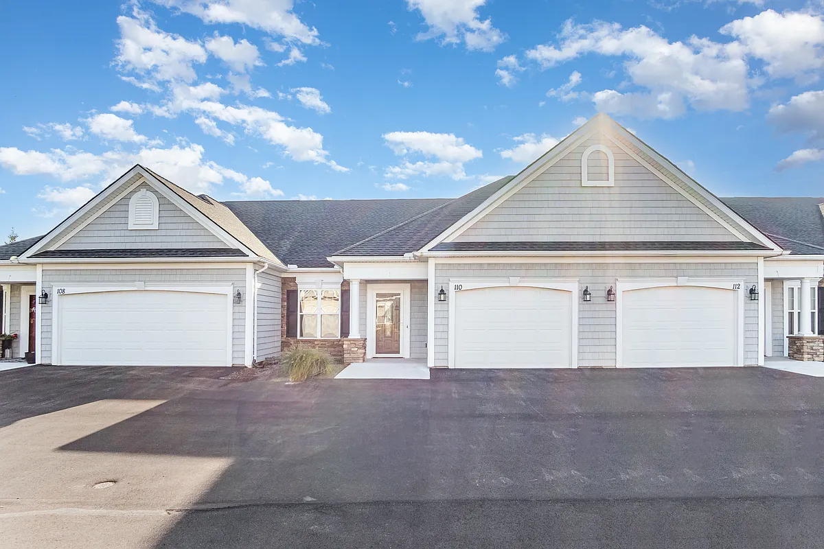 Building Photo - 51 Windwood Cir