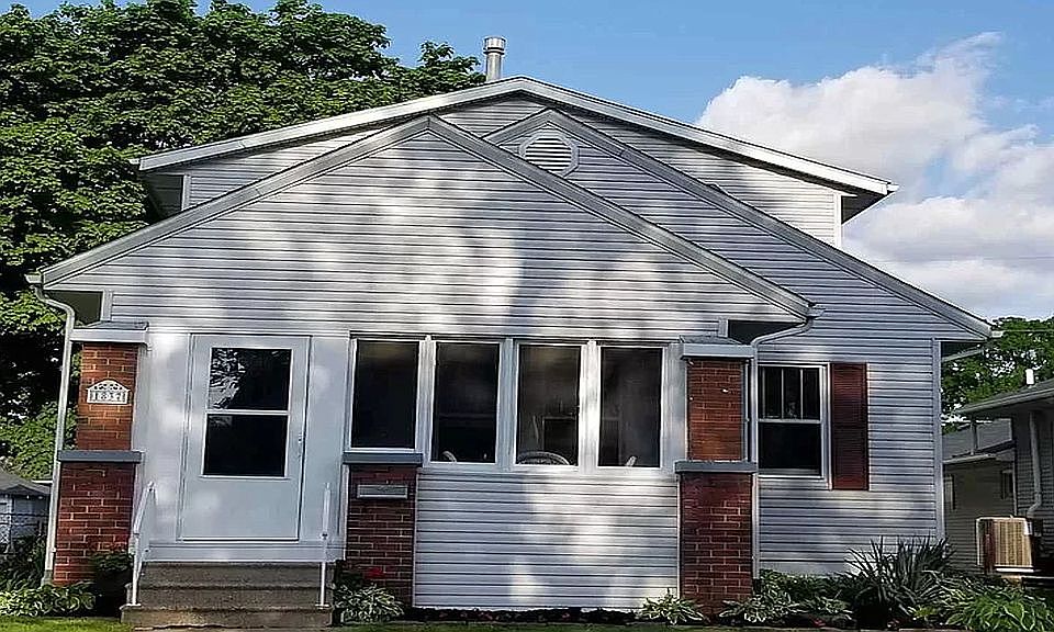 1st image of 1837 42nd St