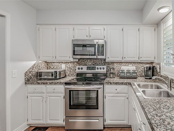 3rd image of 40 Abingdon Ln
