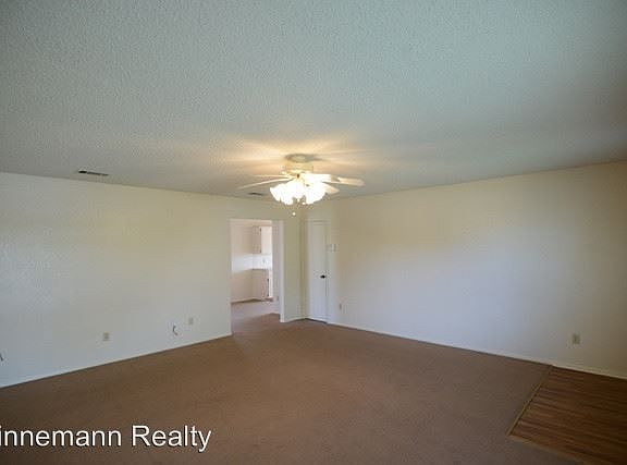 3rd image of 403 Carly Dr