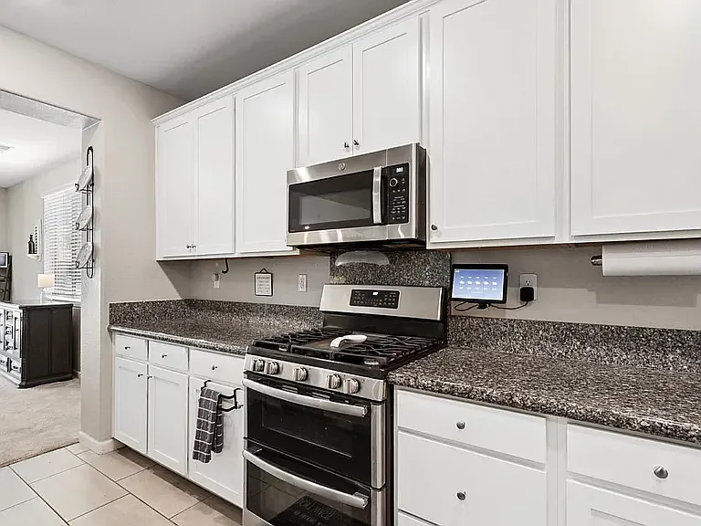 3652 Edington Dr — Photo 19