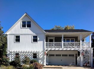 580 Lakeshore Dr W, Hebron, OH 43025