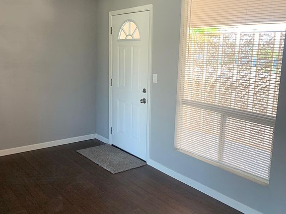 3rd image of 10908 W Cameo Dr