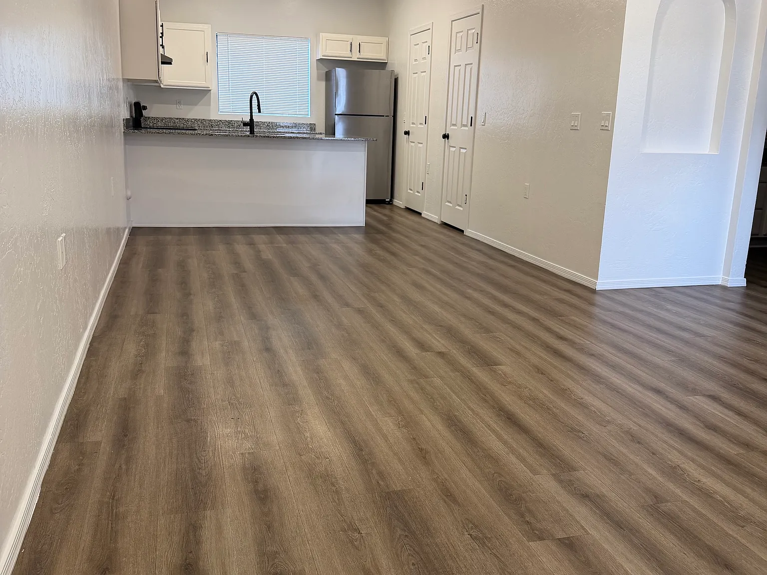 2 bed, 950 sqft, $1,400 — Photo 2