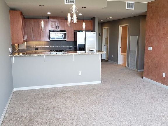 5th image of 1515 Dock St Unit 217