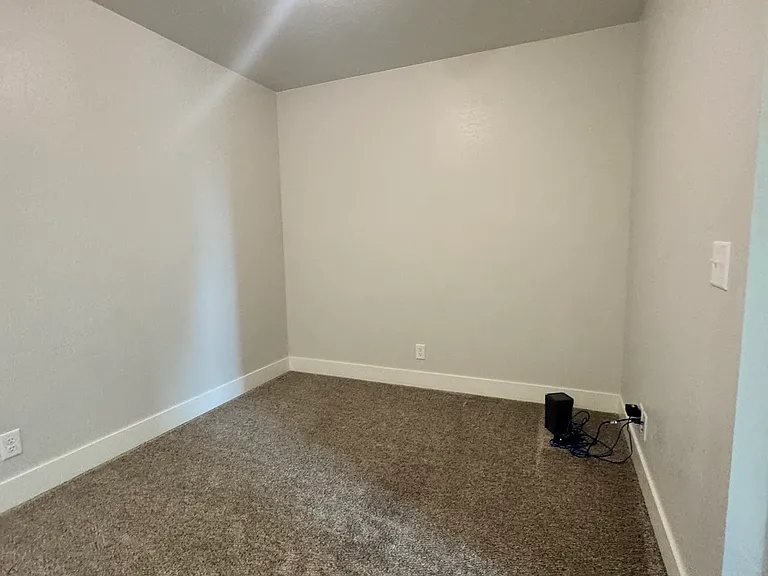 836 Almo Ave — Photo 12