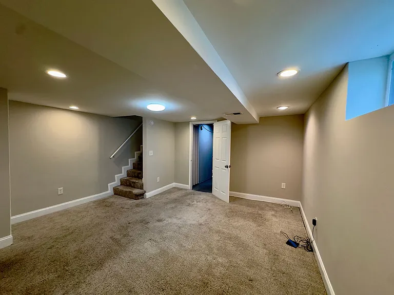 1922 Ewald Ave — Photo 14