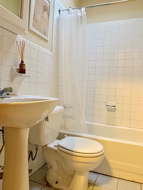 2nd image of 714 6th Ave APT 3R