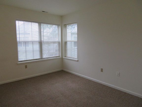 5th image of 31 Driftwood Ct #367