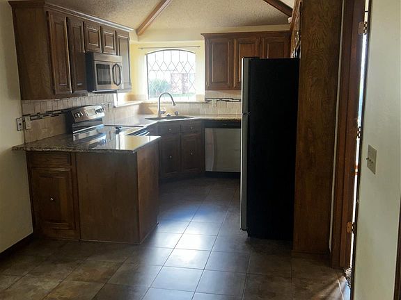 5th image of 1412 Brookside Dr