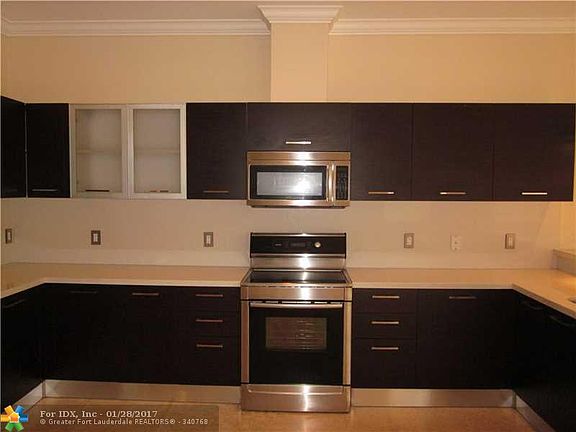 5th image of 1112 NE 3rd St #1112