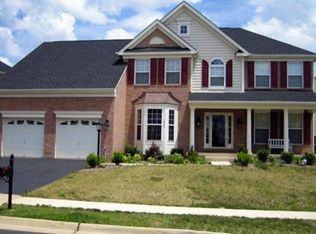 8737 Lords View Loop, Gainesville, VA 20155