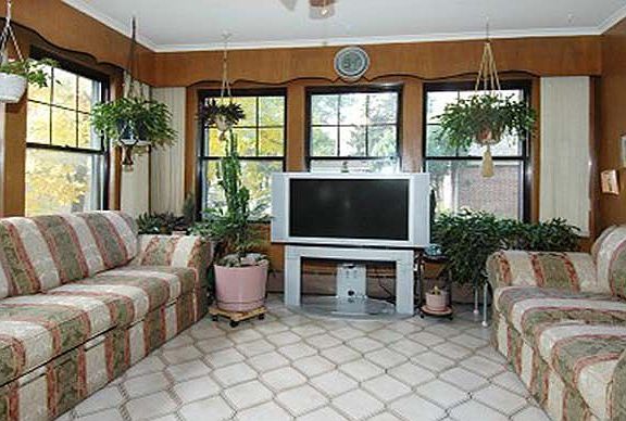 4th image of 31 Pleasant Ave