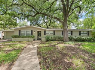 1717 Royal Oaks Dr, Waco, TX 76710