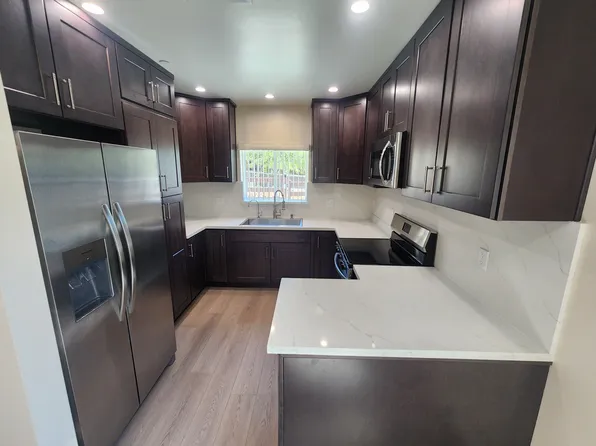 10941 Walnut Dr, Sunland, CA 91040