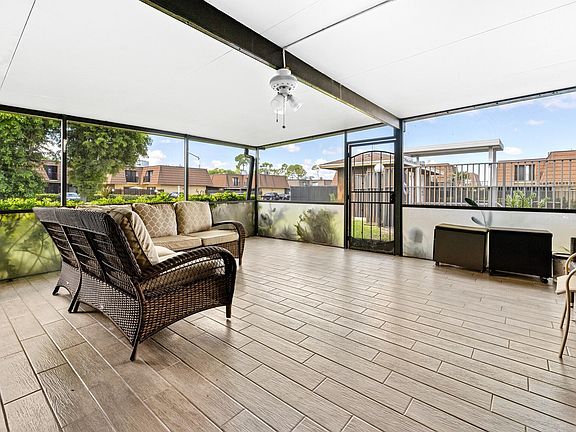 2nd image of 4150 Turnberry Circle #34