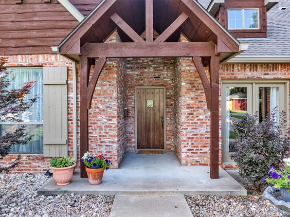 3318 S Allegheny Ave, Tulsa, OK 74135