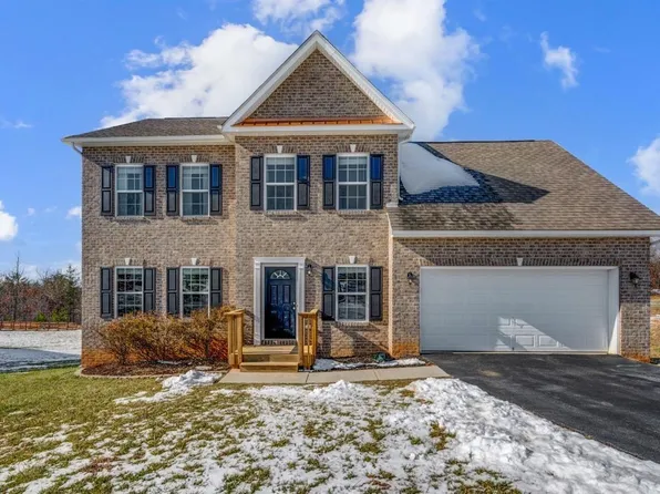 725 Carriage Pkwy, Rustburg, VA 24588