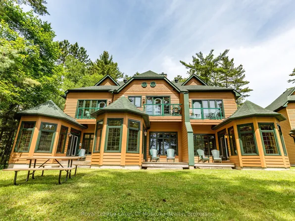 1111 Dwight Beach Rd #9, Lake Of Bays, ON P0A 1H0